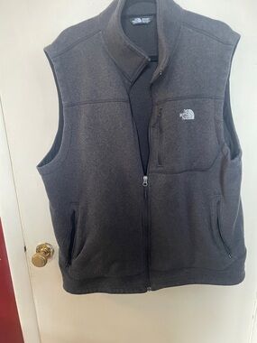 The North Face Men's Dark Gray Fleece Vest XXL. Good condition